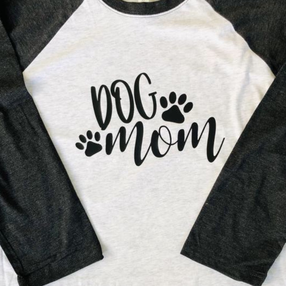 DOG MOM Shirt